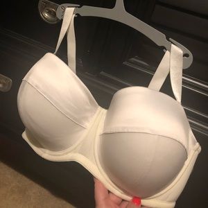 Adore Me white convertible bra 40G
